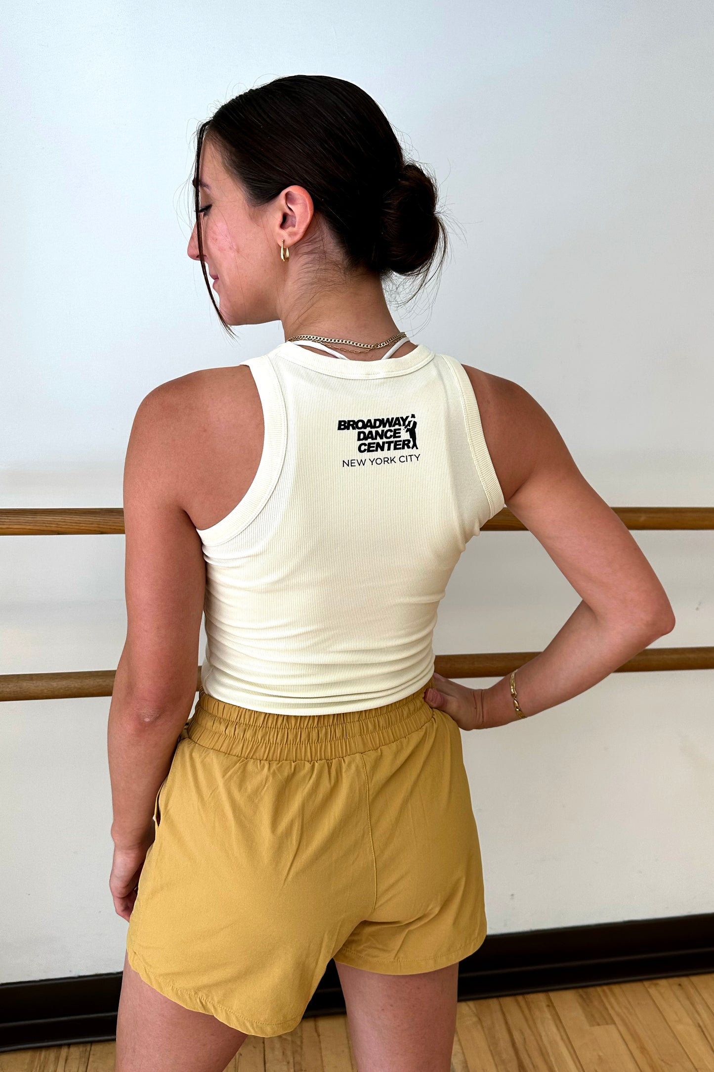 Essential Tank S23